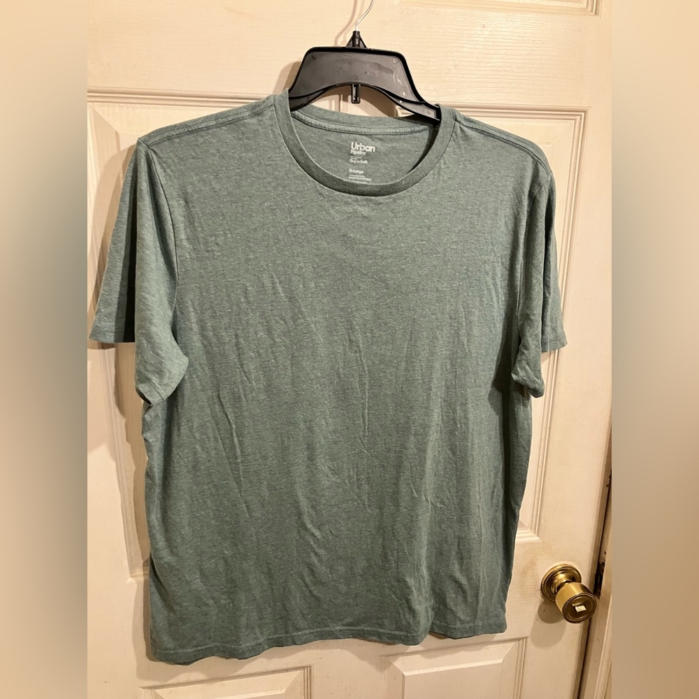 Urban Pipeline XL Lt Green Short Sleeve Men’s Ultimate Supersoft Crew Neck Tee.